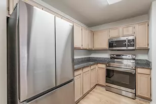 569 Continental Dr, Lewisville, TX 75067 - Photo 17