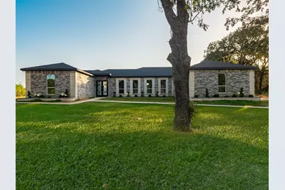 133 Crestview Drive, Corsicana, TX 75109 - Photo 1