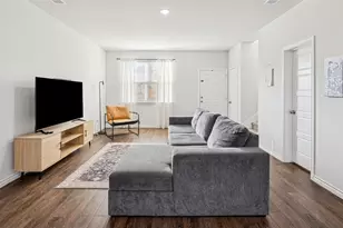 5712 Shore Point Trl, Fort Worth, TX 76119 - Photo 5