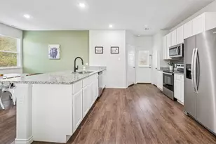 5712 Shore Point Trl, Fort Worth, TX 76119 - Photo 9