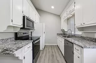 6809 Rustic Dr, Forest Hill, TX 76140 - Photo 3