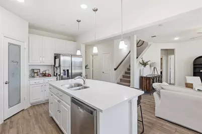 1013 Wildwood Drive, Joshua, TX 76058 - Photo 9