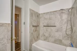 1911 Joslin St, Cleburne, TX 76033 - Photo 17