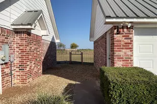 314 Jackson Heights, Lorena, TX 76655 - Photo 3