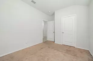 8324 Windsor Forest Dr, Fort Worth, TX 76120 - Photo 7