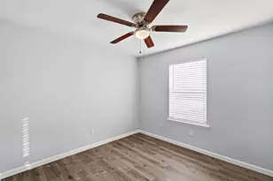 109 N Heights Dr, Crowley, TX 76036 - Photo 21