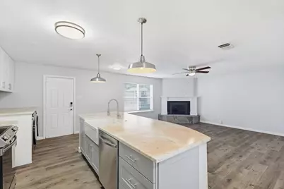 109 N Heights Drive, Crowley, TX 76036 - Photo 9