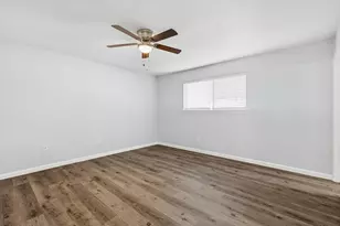 109 N Heights Dr, Crowley, TX 76036 - Photo 17