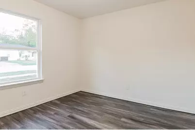 1123 Division Street, Greenville, TX 75401 - Photo 15