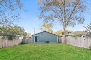 1123 Division St, Greenville, TX 75401 - Photo 19