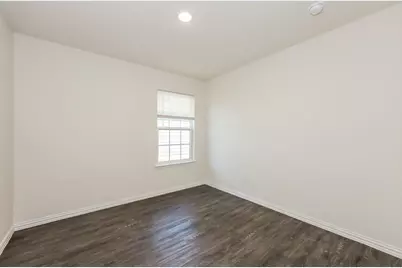 1308 N Brazos Avenue, Cleburne, TX 76031 - Photo 13