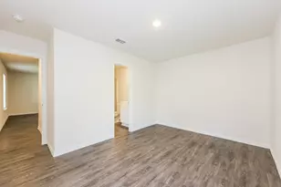 1308 N Brazos Ave, Cleburne, TX 76031 - Photo 9