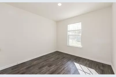 1308 N Brazos Avenue, Cleburne, TX 76031 - Photo 15