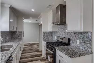 809 Michelle Drive, Everman, TX 76140 - Photo 5