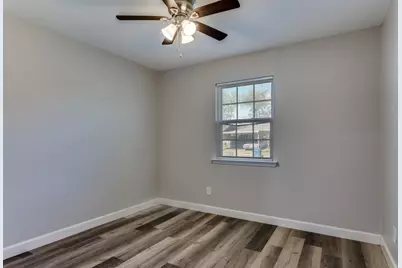 809 Michelle Drive, Everman, TX 76140 - Photo 9