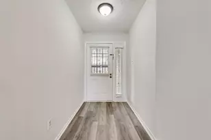 1317 Lakeshore Dr, Irving, TX 75060 - Photo 9