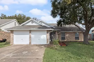 1317 Lakeshore Dr, Irving, TX 75060 - Photo 3