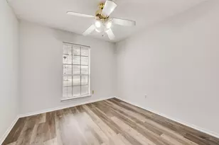 1317 Lakeshore Dr, Irving, TX 75060 - Photo 17