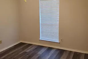 1317 Lakeshore Dr, Irving, TX 75060 - Photo 7