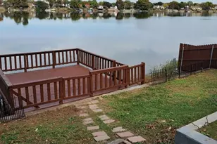 1317 Lakeshore Dr, Irving, TX 75060 - Photo 15