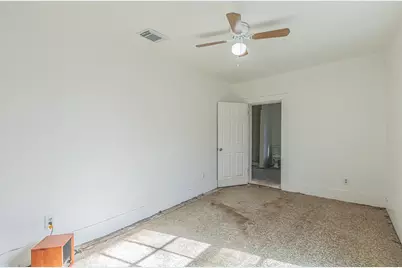 428 N Denton Street, Gainesville, TX 76240 - Photo 11