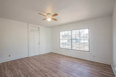 428 N Denton Street, Gainesville, TX 76240 - Photo 5