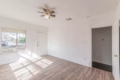 428 N Denton Street, Gainesville, TX 76240 - Photo 25