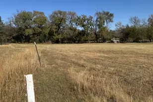 500 N Hovey St, Chico, TX 76431 - Photo 19