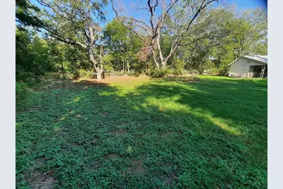 1385 W Swan Street, Stephenville, TX 76401 - Photo 5