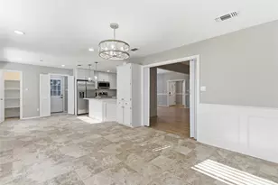 2707 Citadel Dr, Arlington, TX 76012 - Photo 15