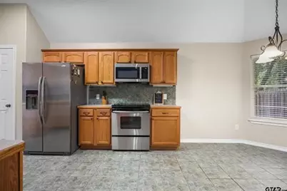 5527 Andover Drive, Tyler, TX 75707 - Photo 9