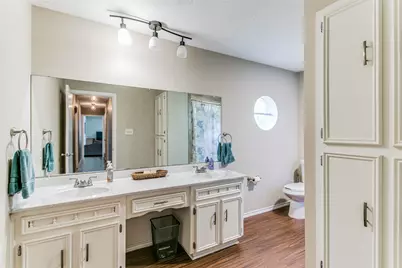 1000 Sherwood Drive, Bedford, TX 76022 - Photo 19