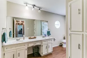 1000 Sherwood Dr, Bedford, TX 76022 - Photo 19