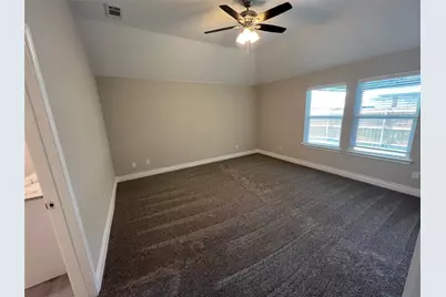 907 Hardaway, Greenville, TX 75402 - Photo 5