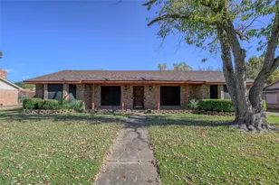 3205 Mimosa Dr, Sherman, TX 75092 - Photo 1