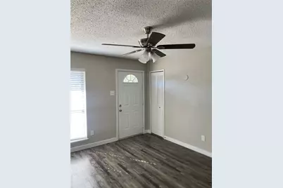 802 Las Palmas Drive, Grand Prairie, TX 75052 - Photo 3