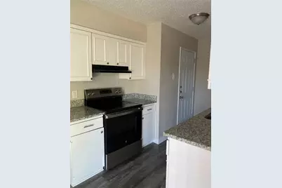 802 Las Palmas Drive, Grand Prairie, TX 75052 - Photo 9