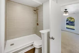 1426 Whiteoak Dr, Garland, TX 75040 - Photo 5