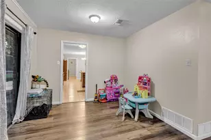 153 Circle Dr, Denison, TX 75021 - Photo 5