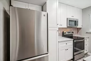 2804 Escada Dr, Farmers Branch, TX 75234 - Photo 5