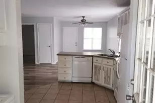 2203 Monroe St, Commerce, TX 75428 - Photo 3