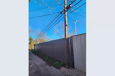 8715 Fairhaven Lane, Dallas, TX 75227 - Photo 3