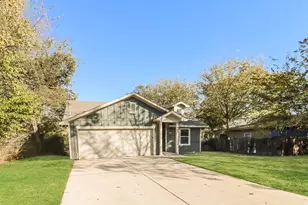 2907 Texas St, Greenville, TX 75401 - Photo 3