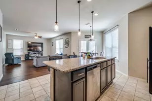 1800 Ridge Creek Ln, Aubrey, TX 76227 - Photo 3