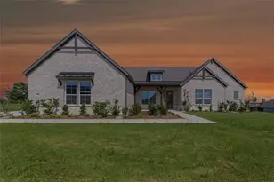 1003 Webb Ct, Van Alstyne, TX 75495 - Photo 1