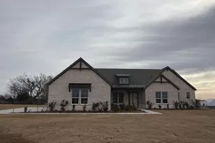 1003 Webb Ct, Van Alstyne, TX 75495 - Photo 1