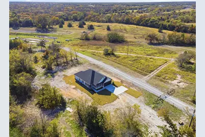 420 E Ball Street, Tom Bean, TX 75491 - Photo 25