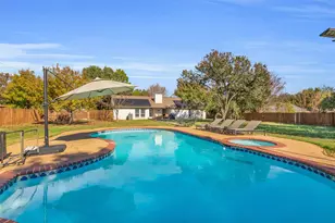 803 Rachelle Dr, Red Oak, TX 75154 - Photo 1