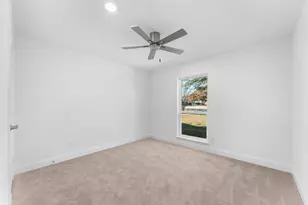 1528 W Spring Creek Pkwy, Plano, TX 75023 - Photo 25