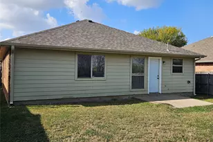 9337 Cynthia Ct, Fort Worth, TX 76140 - Photo 17